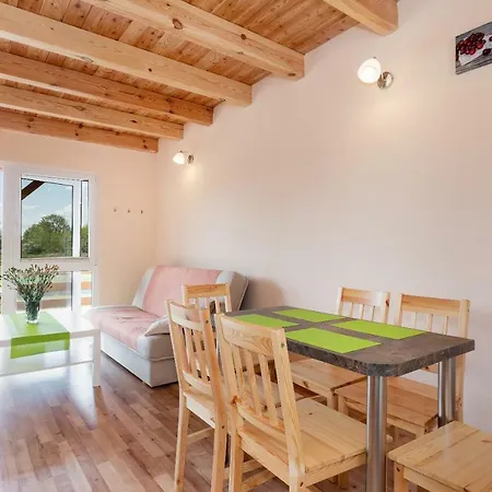 U Krzysia * サルビノボ